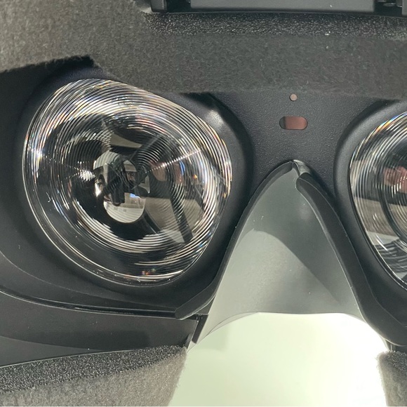 Oculus Rift S, PC-Powered VR Gaming Headset - Windows. - Picture 2 of 10